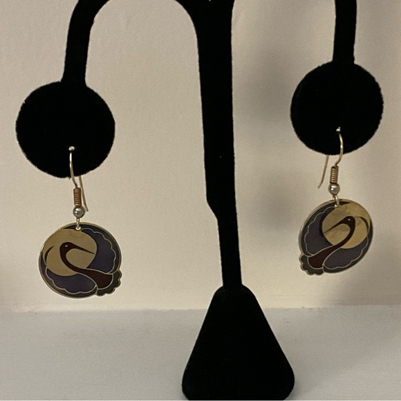 Signed S. Huang Vintage Gold Toned Metal and Enamel Crane Earrings - Picture 4 of 7